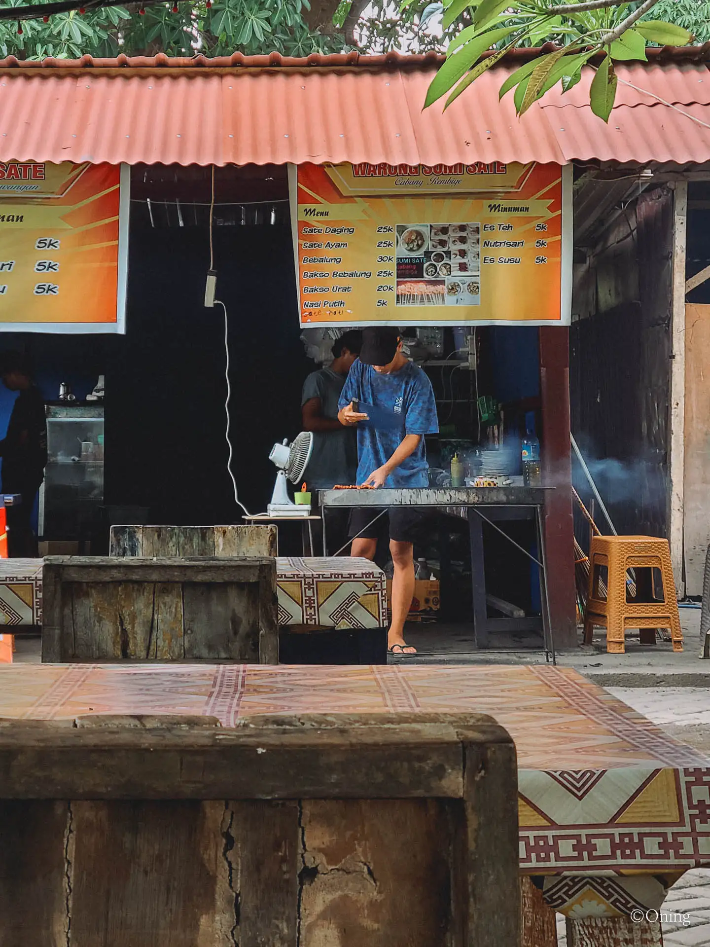 Gili Trawangan Restaurants Guide: Our Food Journey + Insider Tips (2023) 16 best gili trawangan restaurants : sumi sate