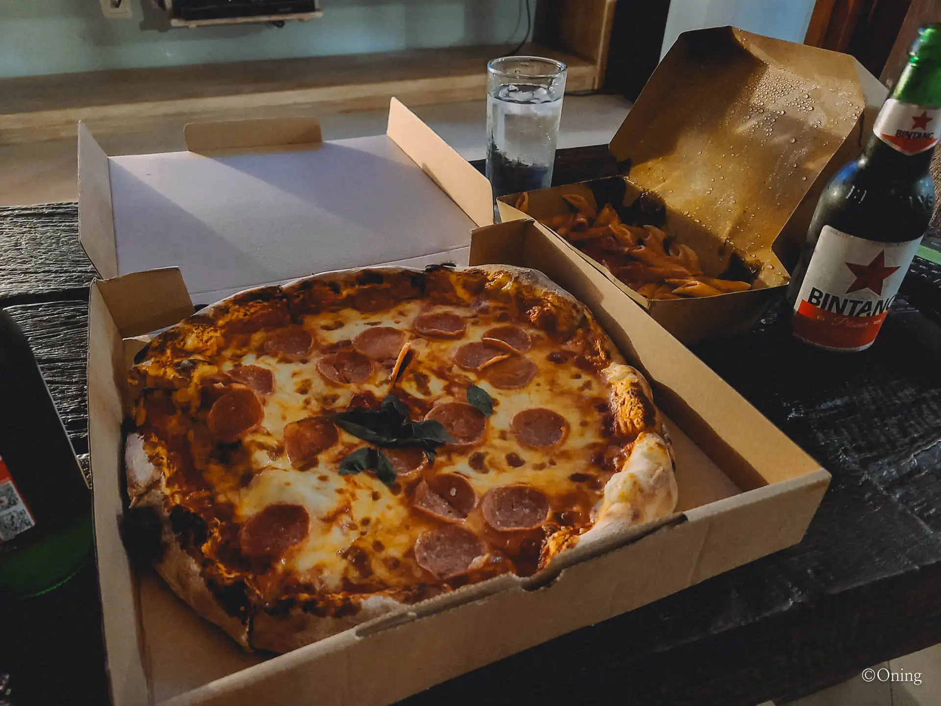 Gili Trawangan Restaurants Guide: Our Food Journey + Insider Tips (2023) 24 best gili trawangan restaurants : regina pizza