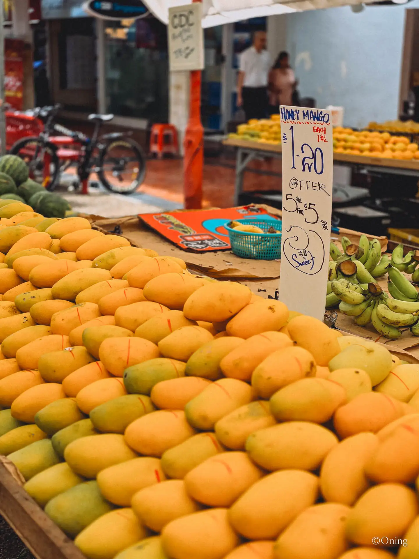 Complete Guide to Singapore Hawker Centers: Best Food Courts for Budget Travel 22 Singapore mango