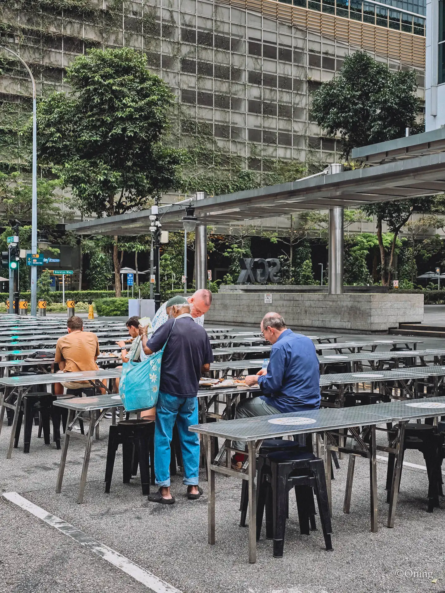 Complete Guide to Singapore Hawker Centers: Best Food Courts for Budget Travel 29 Lau Pa Sat Satay Street