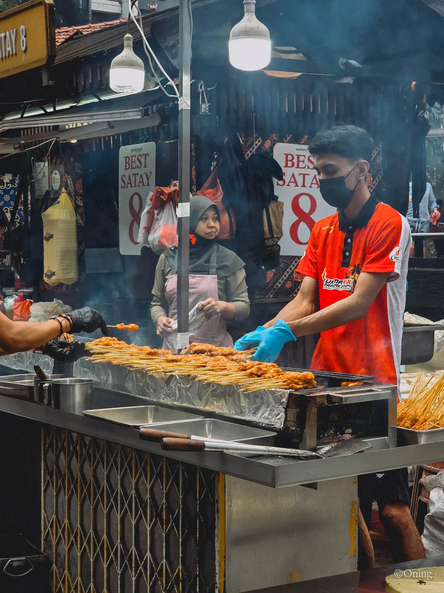Complete Guide to Singapore Hawker Centers: Best Food Courts for Budget Travel 35 Lau Pa Sat, Singapore Satay Street