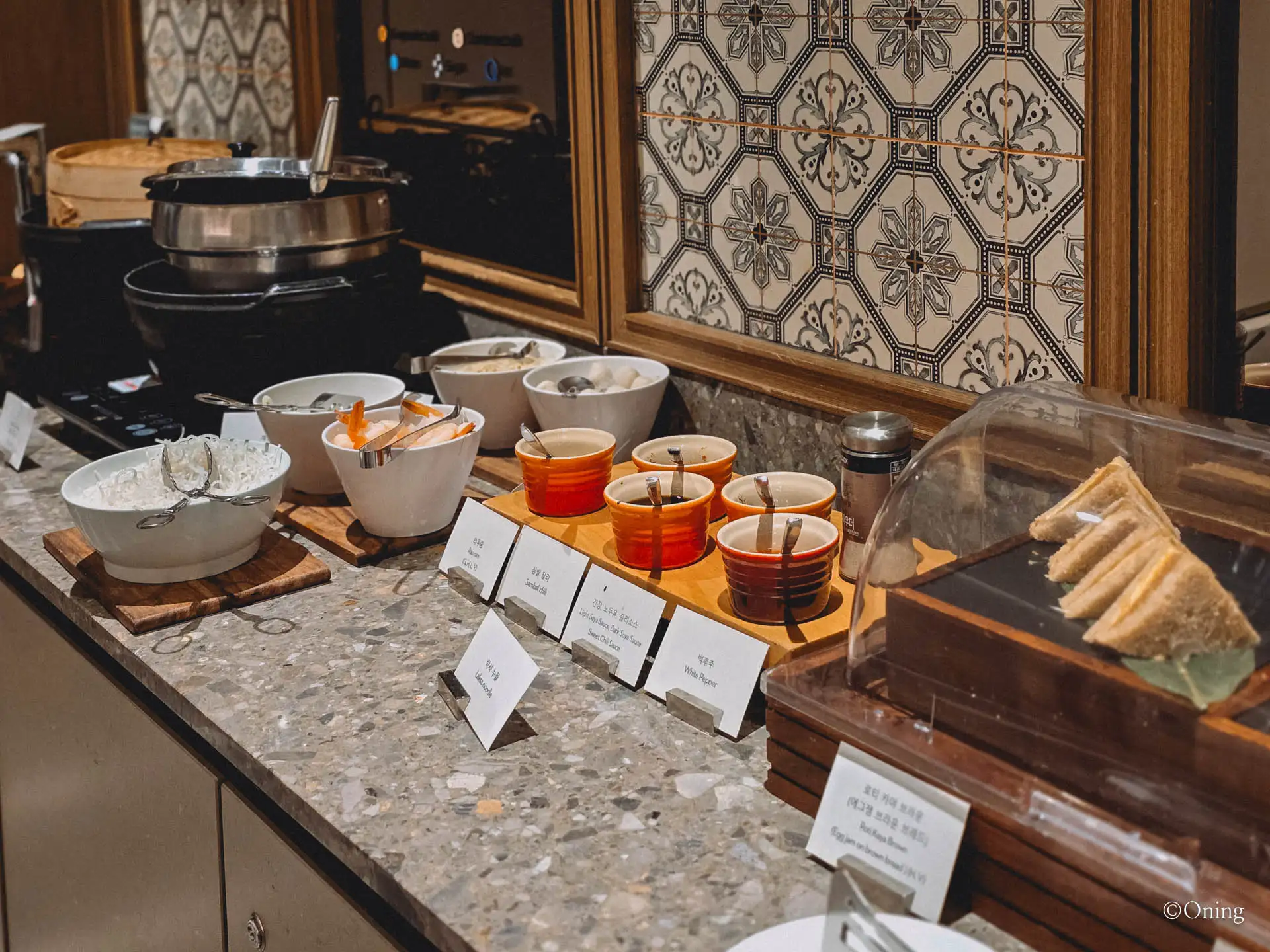 Incheon to Taipei: Taoyuan & Incheon Airport Lounges + Asiana Business Class Review 39 Singapore-inspired food at SilverKris Lounge โ laksa and kaya toast