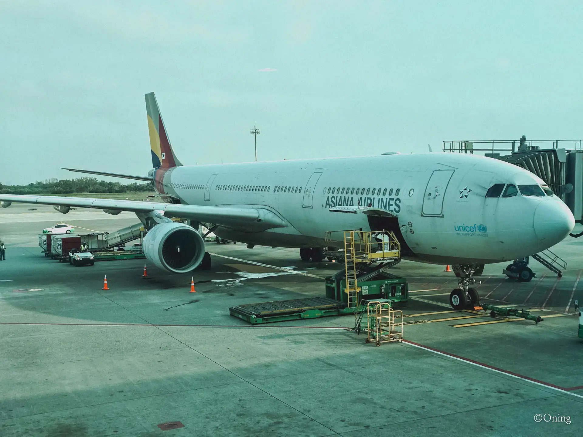 Incheon to Taipei: Taoyuan & Incheon Airport Lounges + Asiana Business Class Review 66 Asiana A330-300 business class cabin on Taipei to Incheon route